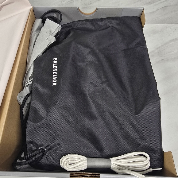 Balenciaga Track Sneakers - Picture 10 of 11